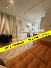 Lounge Kitchen -