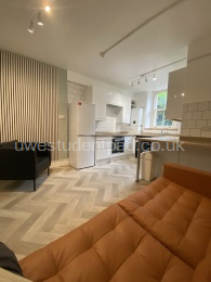 Lounge Kitchen