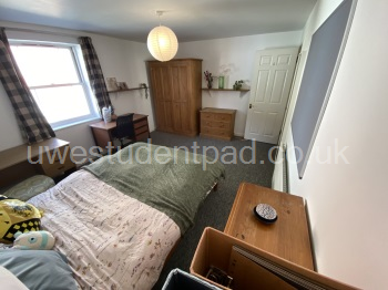 Bed 4 -