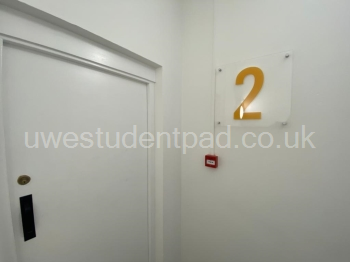 flat 2 entrance