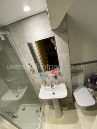 Room 8 Ensuite