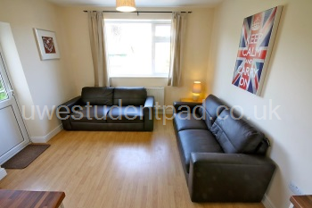 Lounge-6-bed-student-house-Bristol