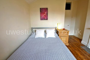 Bedroom-4-5-bed-student-house-Bristol