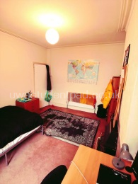 Bedroom 2 (2)