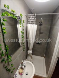 Bed 1 Ensuite