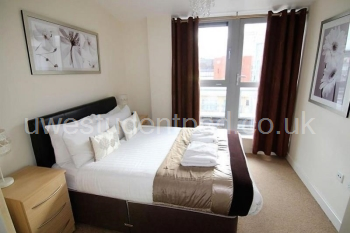 bedroom-1-3-bed-student-flat-Bristol_800x532