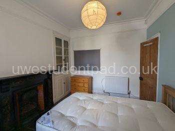 Bed 2 -