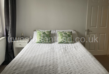 Lrg_Bedroom