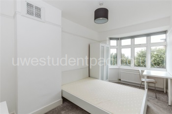 Lyddington Road_Media_Bed 5