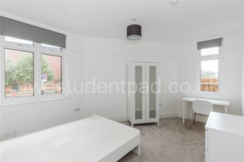 Lyddington Road_Media_Bed 6