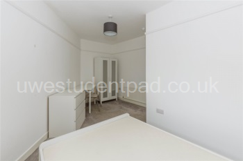 Lyddington Road_Media_Bed 7