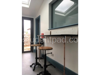 Breakfast Bar