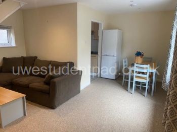 Living room 3.jpg