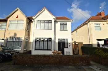 125 Lawn Road (11).JPG