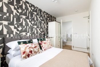 Bedroom4_3.jpg