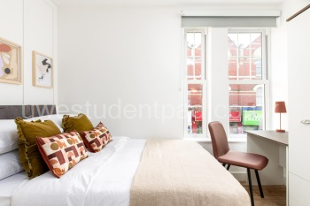 Bedroom3_3.jpg