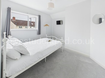 Bedroom 4.jpg