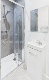 bathroom 1 - 2.jpg
