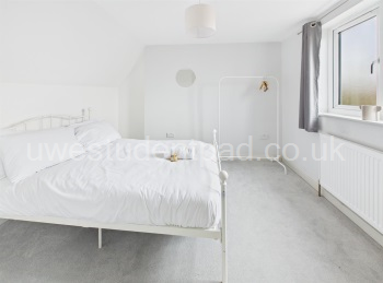 Bedroom 5.jpg