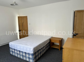 8 Bedroom 4