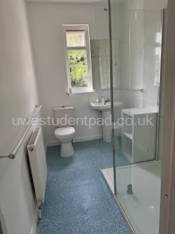 9 Bathroom