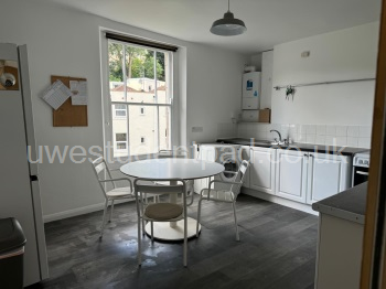 2 Kitchen 1