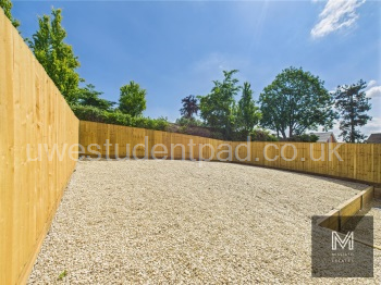 garden 1.jpg