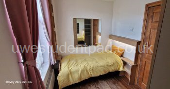 Comfortable single bed