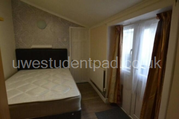 Bedroom 1.jpeg