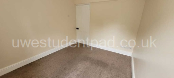 BEDROOM 2 -1