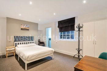 Superior Ensuite Studio