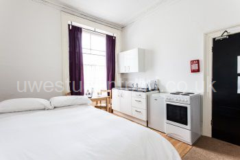 Kitchenette Double Room with Shared Bathroom