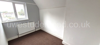 Bedroom 1 single 725