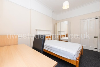 Flat-2-57-Queens-Road-BS8-1QL-11.jpg