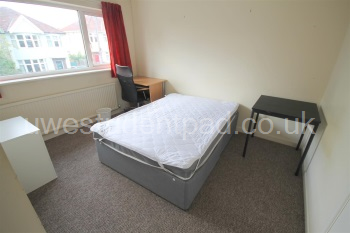 NDR FF Bedroom 2i.JPG