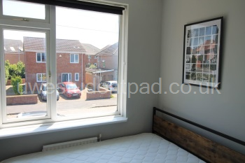 Bed 3.JPG