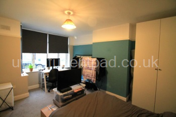 Bedroom 1.JPG