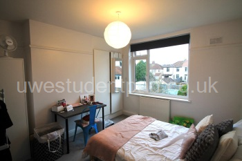 Bedroom 2.JPG