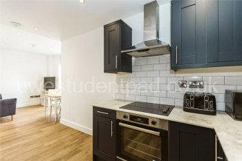 209948_BIL220395_L_I