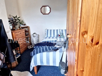 WhatsApp Image 2025-