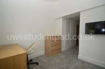 35 Third Avenue (11).JPG