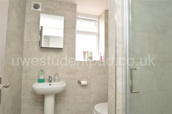 18 Kipling Road Photos (11).JPG