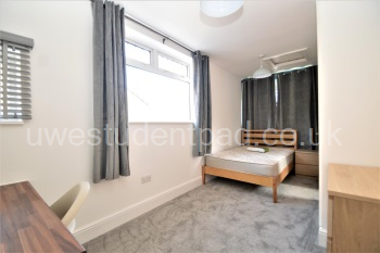 28 Glebelands Road (3).JPG