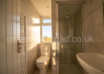 Bathroom Edited.jpg