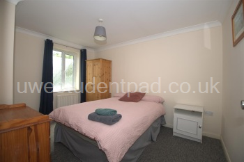 Bed 1.jpg