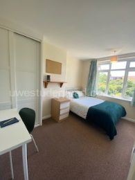 Bedroom 2 en suite