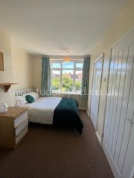 Bedroom 2 en suite